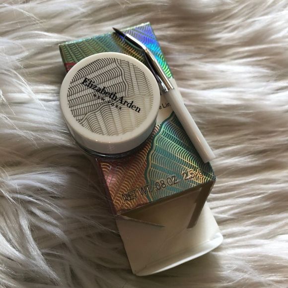 Elizabeth Arden Other - Elizabeth Arden Pearls Gel Eyeliner